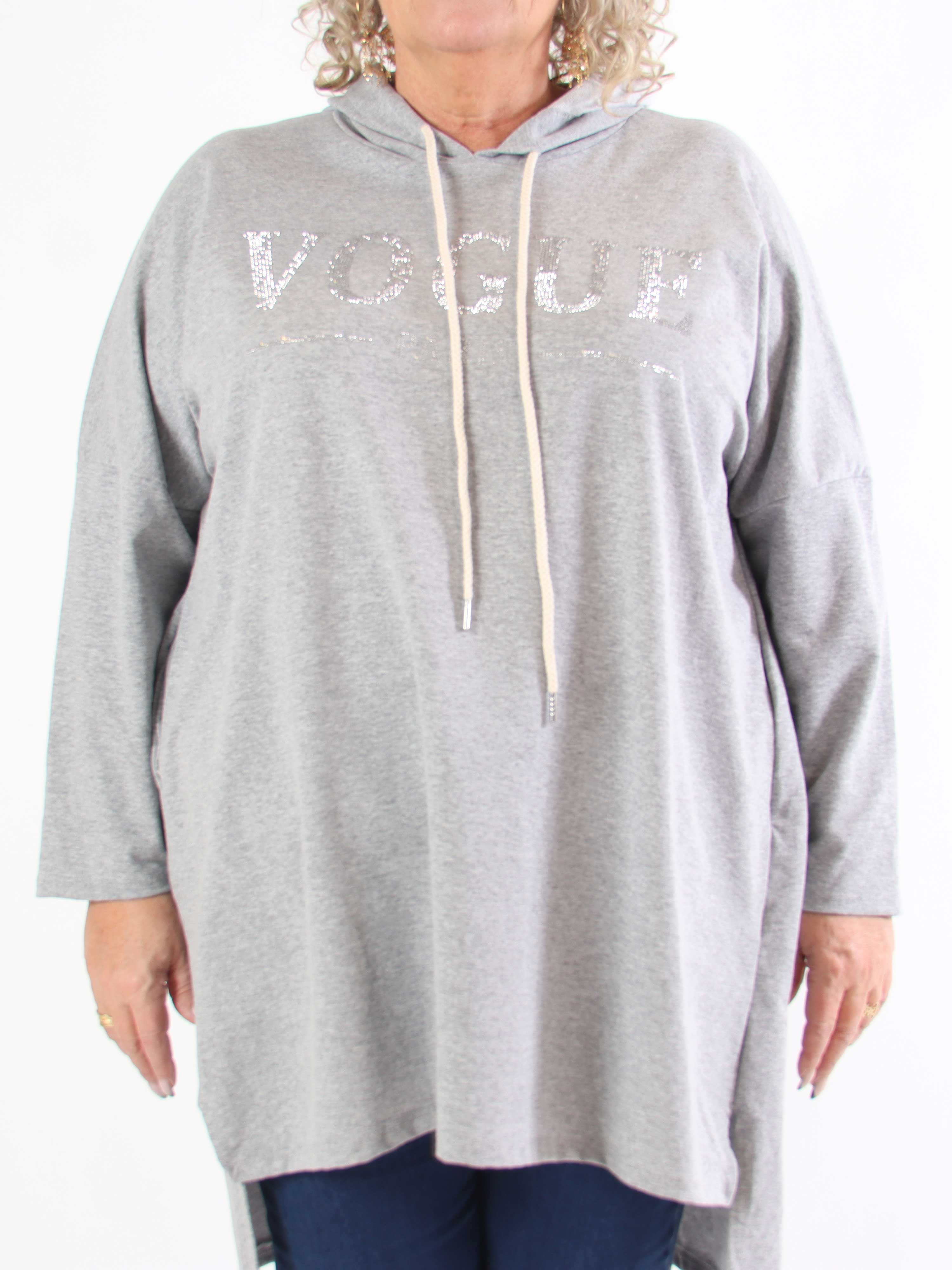 Vogue Hoodie - Hoodieklänning i plus size med mock neck